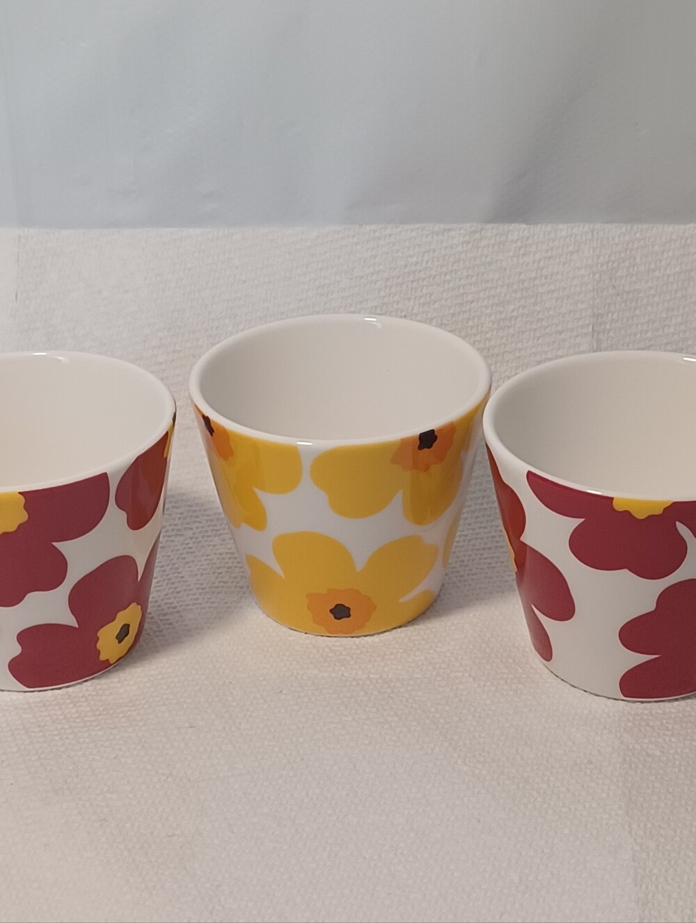 Trio of Handleless Cups With an Iconic Poppy Pattern, Dip Cups, Tea Cups